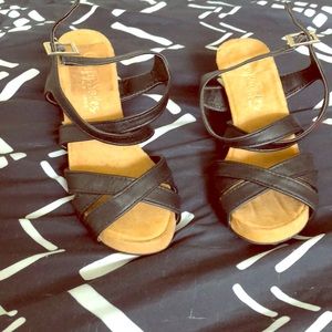 Black wedge Sandals very comfortable